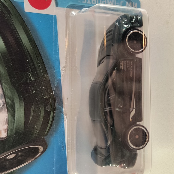 d9 Hot Wheels Custom 01 Acura Integra GSR with shipping protector - Picture 3 of 5